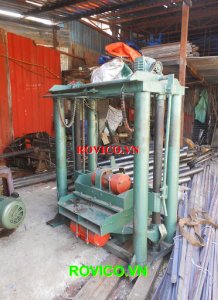 Máy ép gạch bê tông xi măng